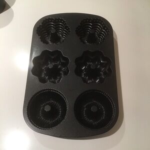 Nordic Ware Multi Mini Bundt Pan 6 Cup Cast Aluminum Nonstick Cathedral Bavarian